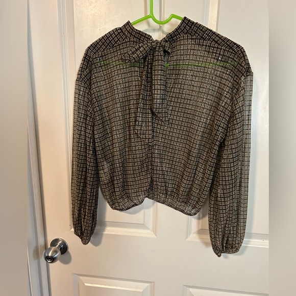 Zara medium top back tie, elastic waist metallic top - Picture 4 of 8